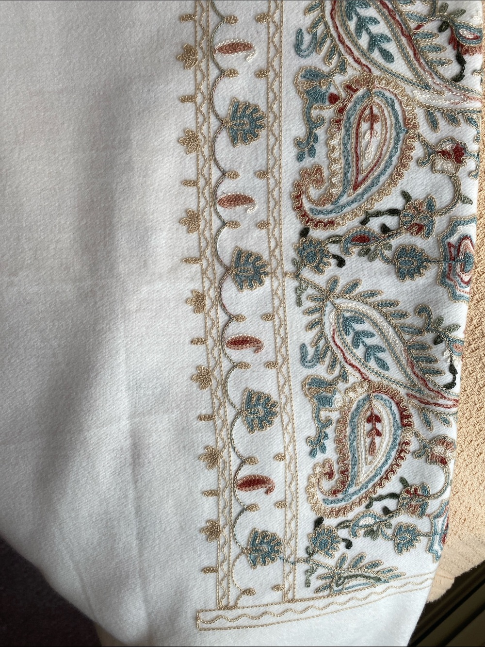 Embroidered Floral White Shawl Wrap - Elegant Scarf - Picture 2 of 9